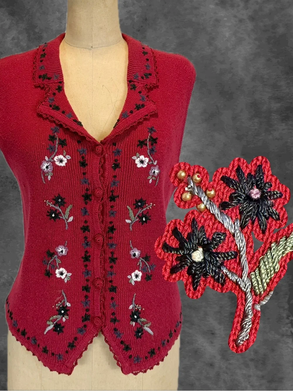 VINTAGE woodland flower knit sweater vest sleeveless button front floral red 90s
